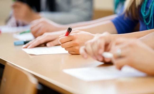 academia para preparar oposiciones en Valencia – sala del examen academia para preparar oposiciones en Valencia - sala del examen