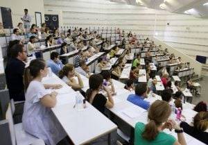 oposiciones para maestros en Valencia - sala con todos reunidos