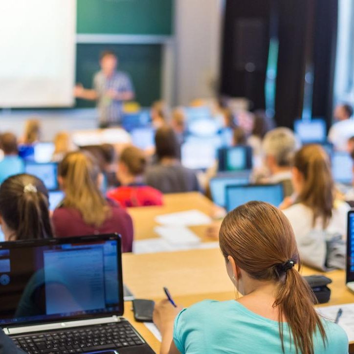 clases de repaso de universidad en Valencia - ordenadores
