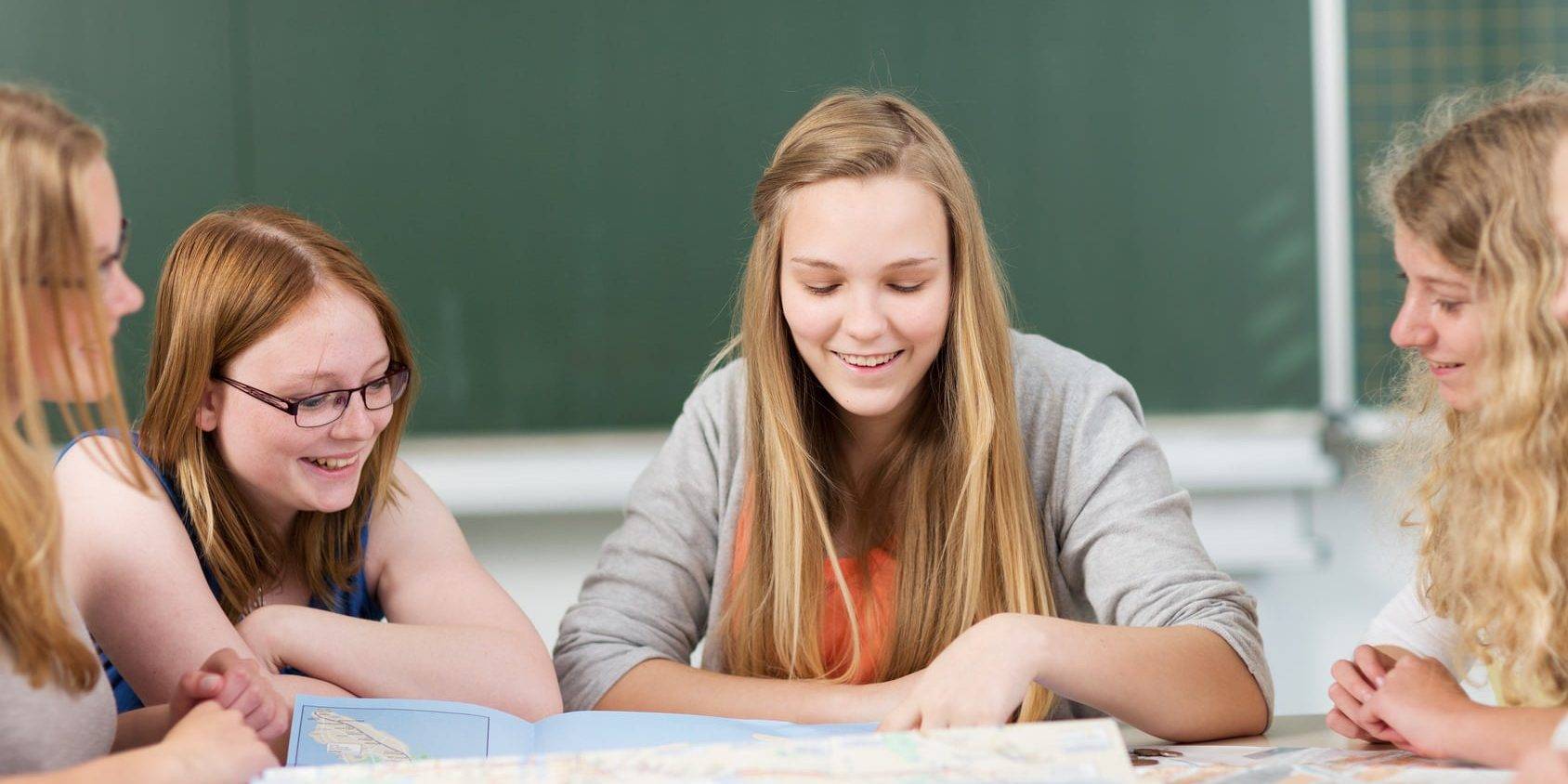 academia de inglés en Valencia - clase de chicas