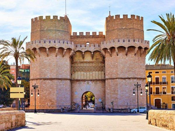 academia en valencia - torres de serrano