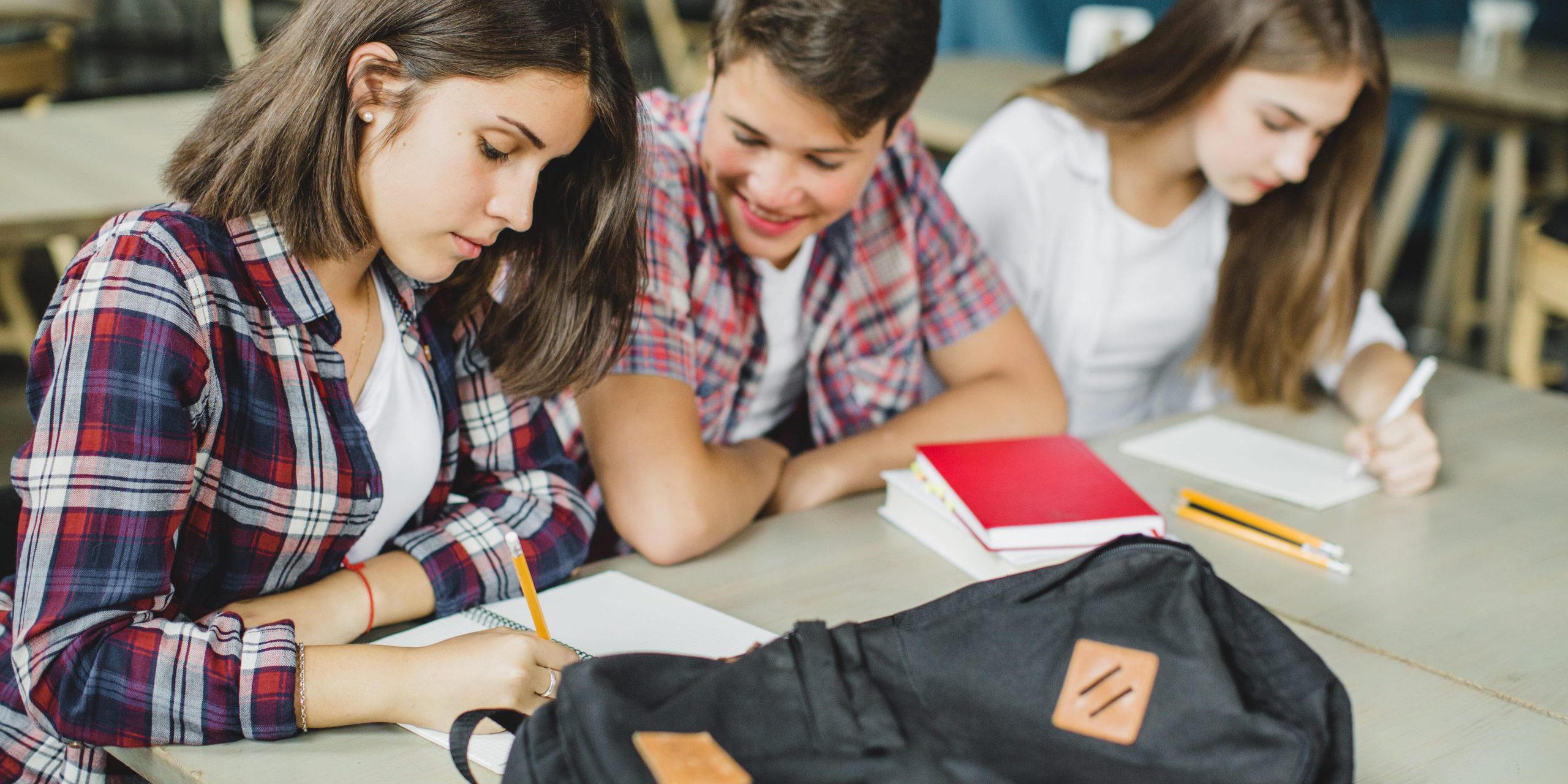 oposiciones magisterio comunidad valenciana - estudiando en grupo