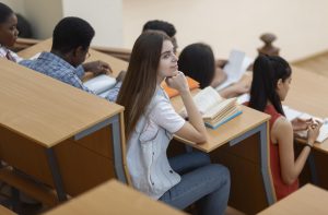 academias para oposiciones en valencia - salon de clase