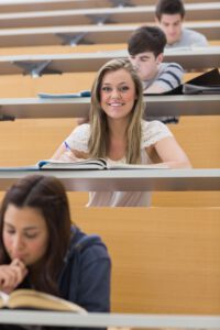 oposiciones secundaria en valencia - salon de clases