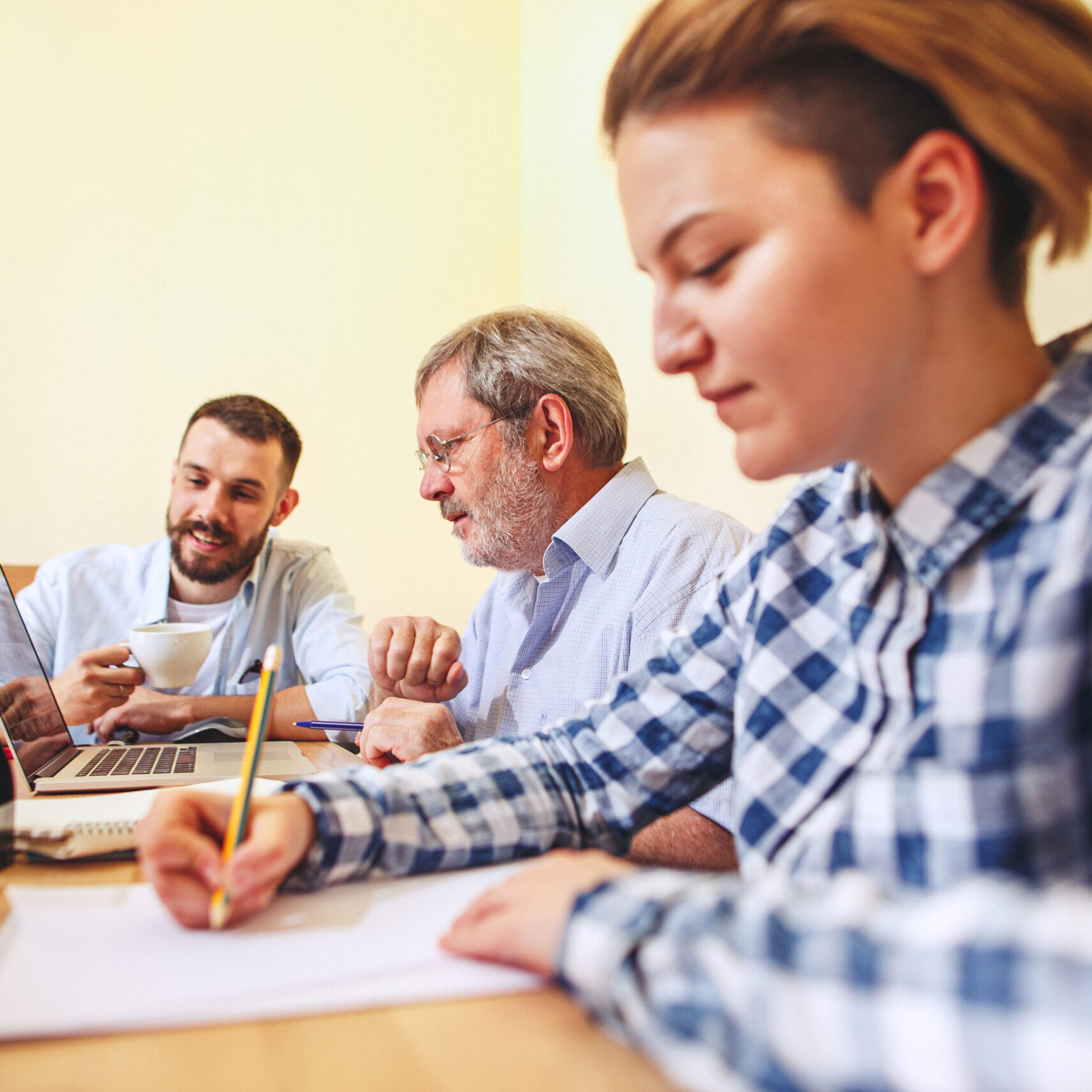 oposiciones de maestros en valencia - escribiendo