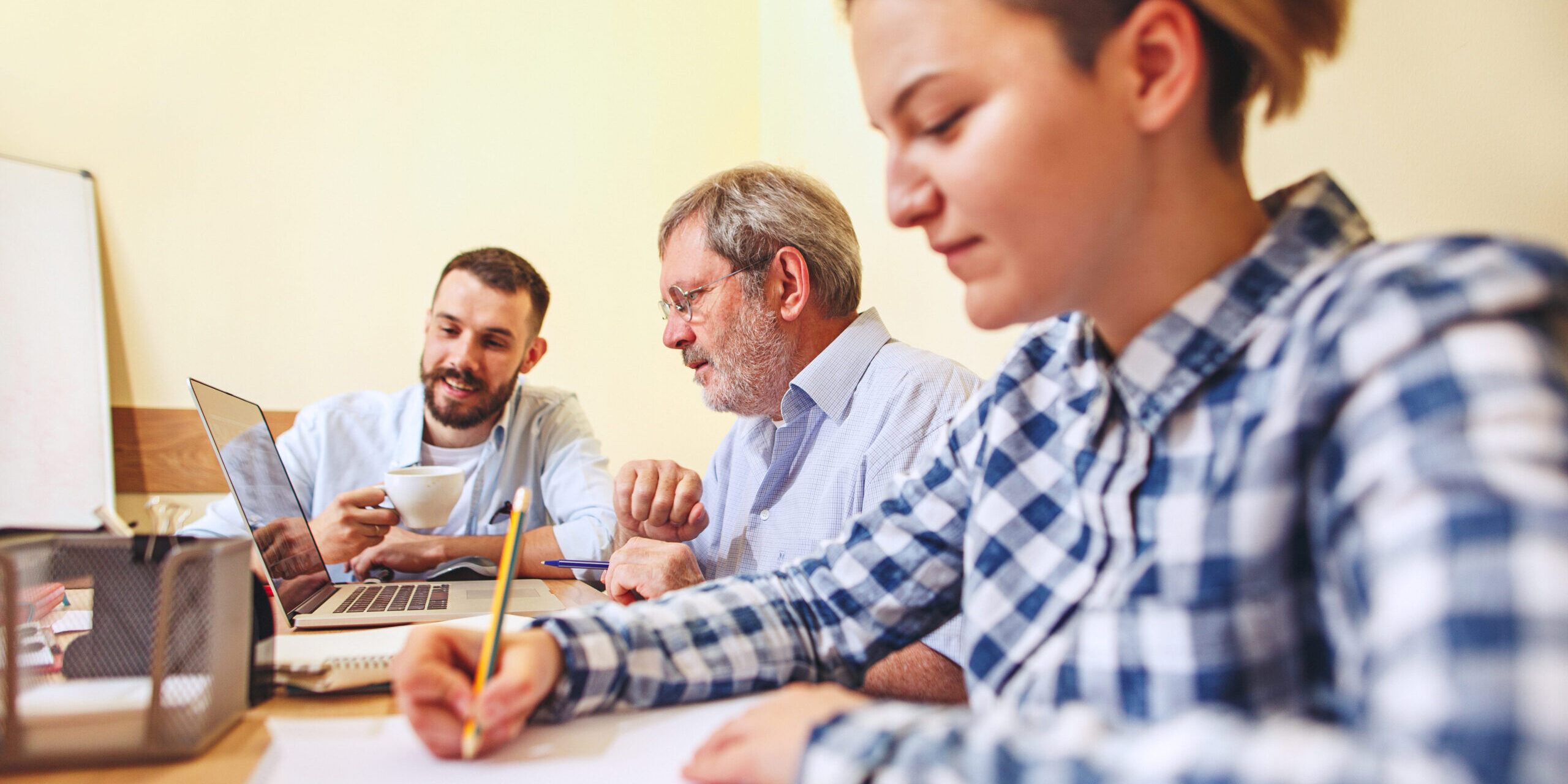 oposiciones de maestros en valencia - escribiendo