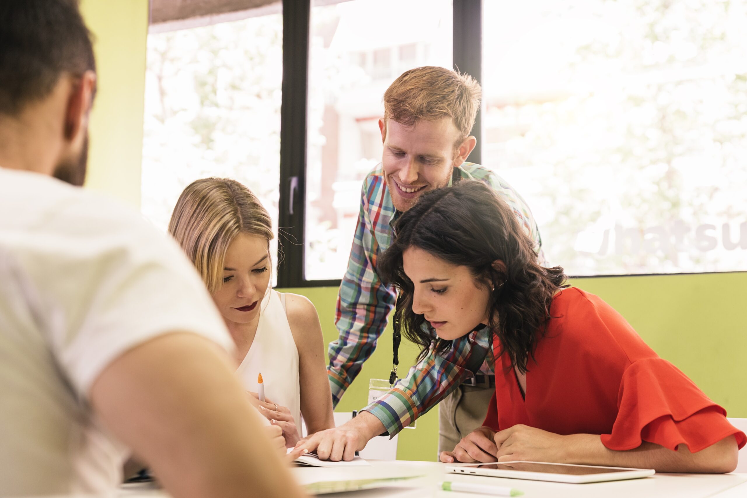 centro de inglés en Valencia - clase de ingles alumnos aprendiendo