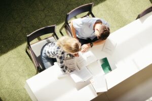 clases de ingles en valencia - estudiando